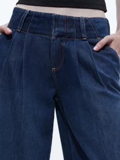 ANDERS LOW RISE PLEATED JEAN
