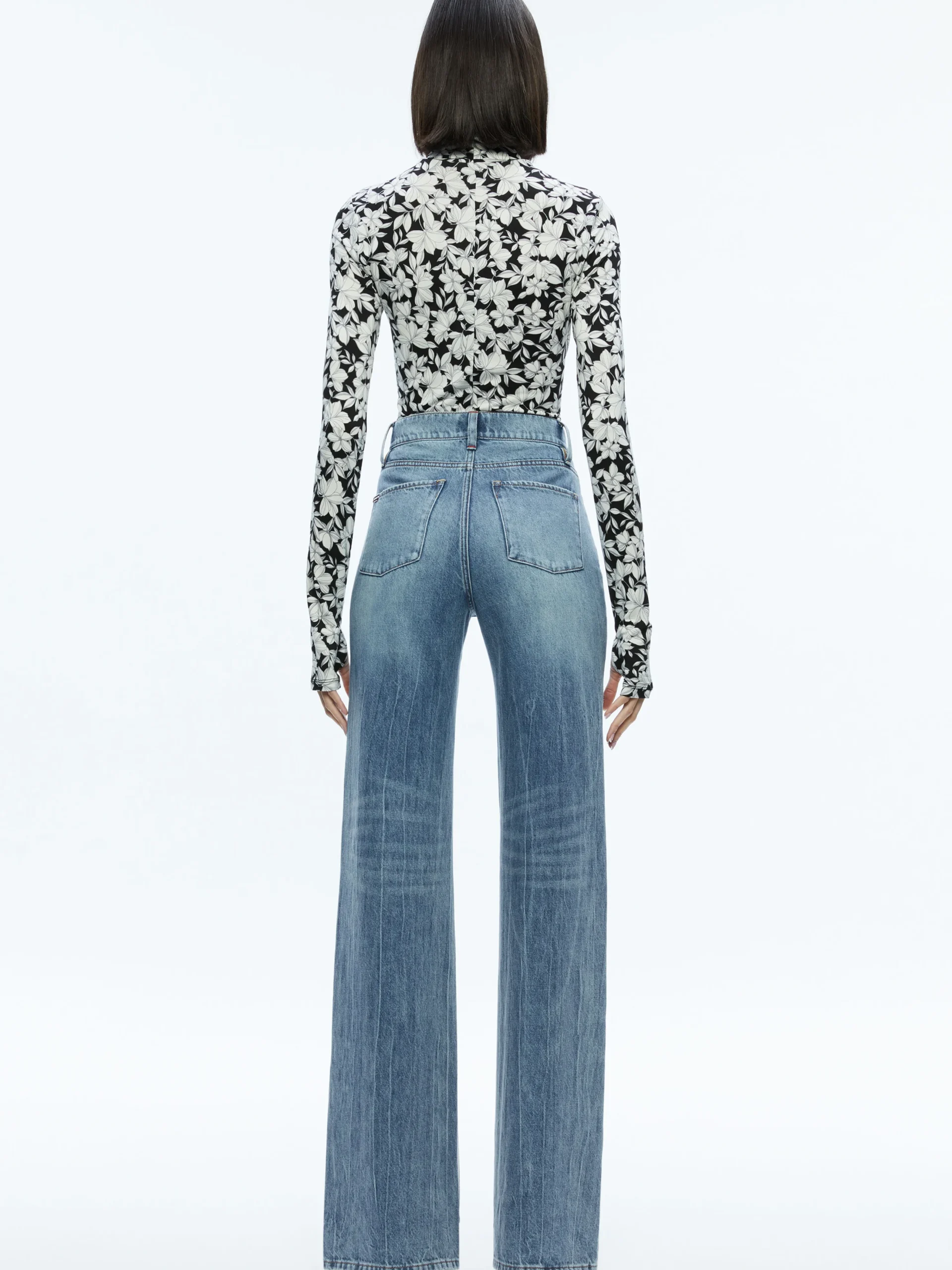 DELAINA TURTLENECK TOP