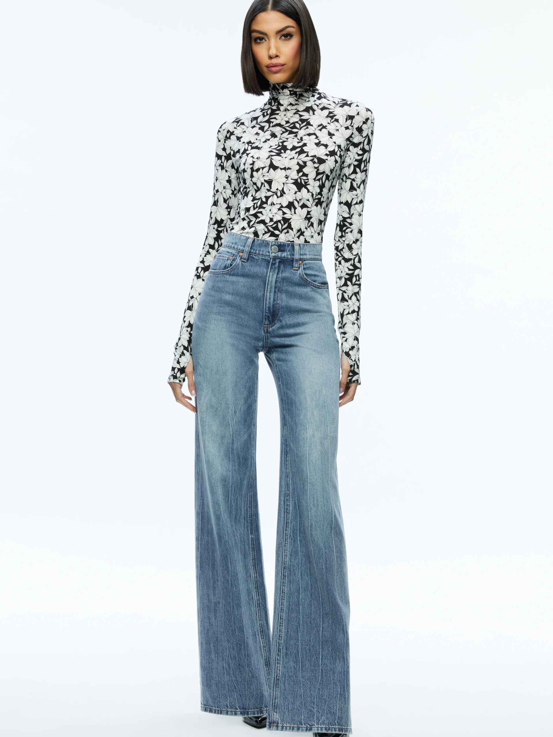 DELAINA TURTLENECK TOP