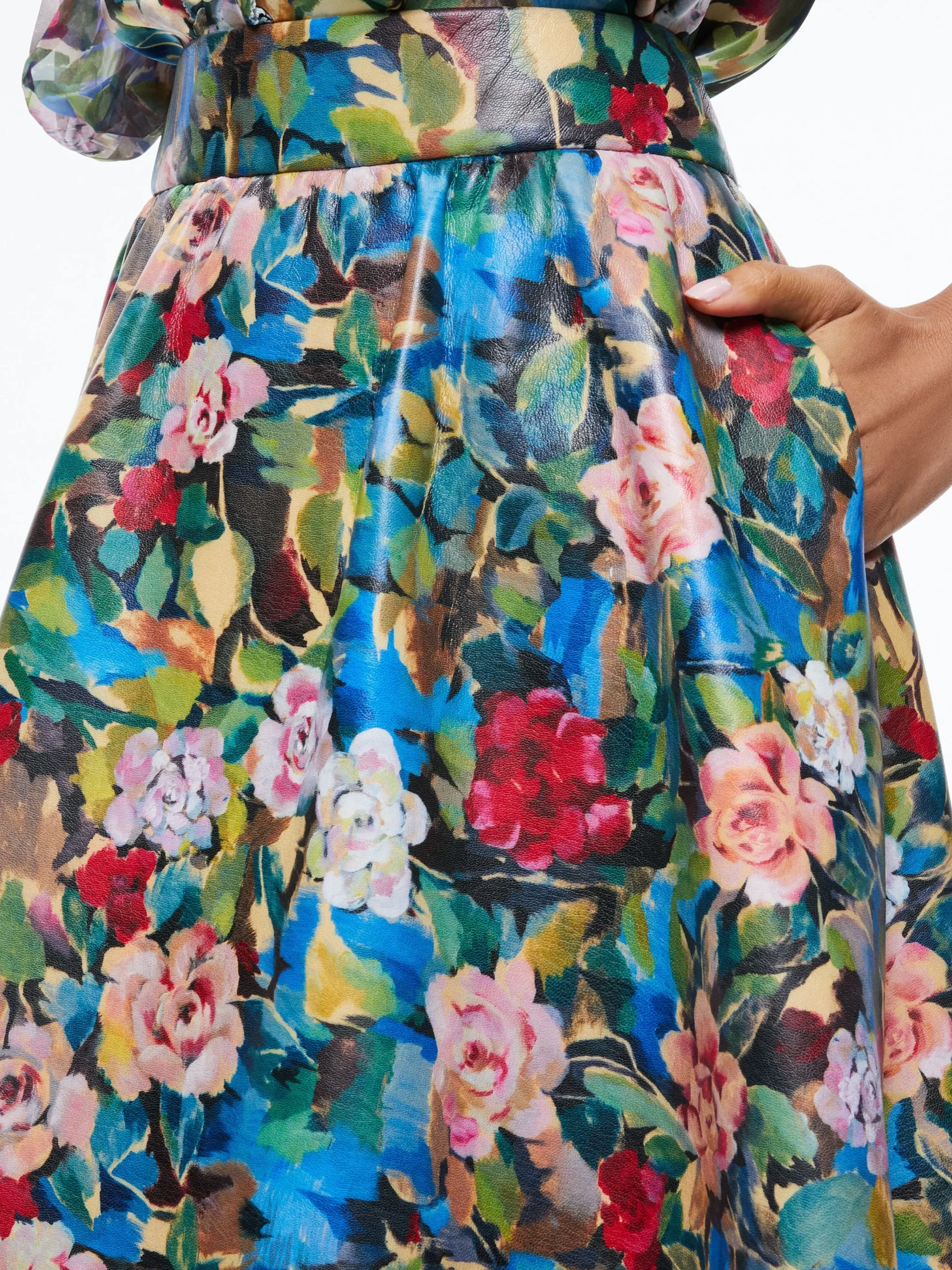 EARLA VEGAN LEATHER FLARE SKIRT