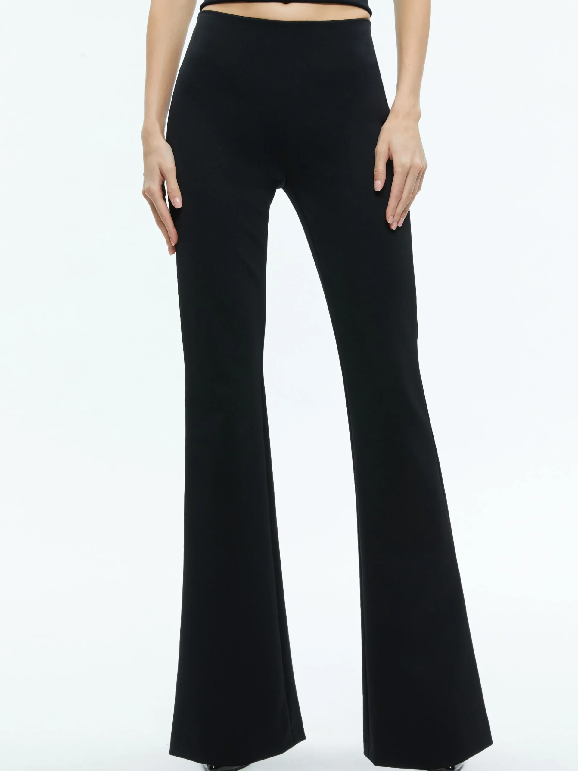 RMP BACK ZIP BOOTCUT PANT