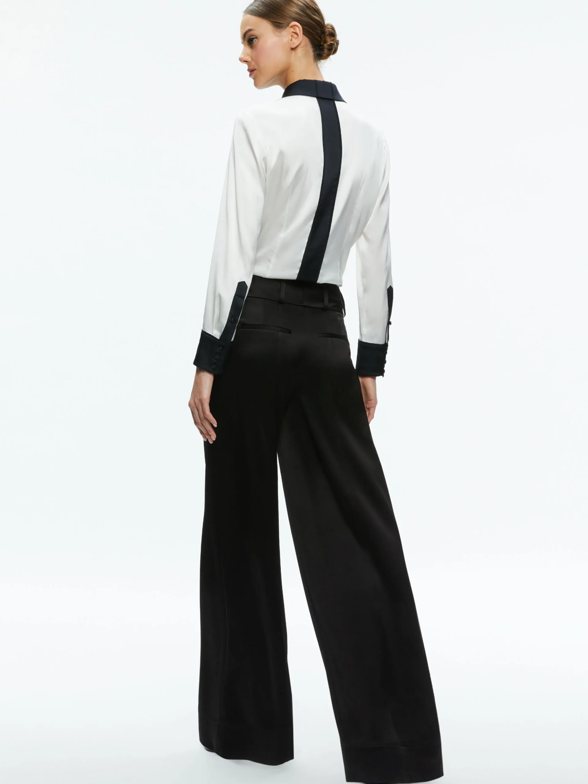 WILLA FITTED PLACKET TOP